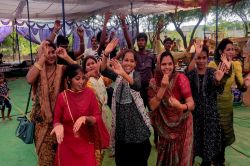 आस्था परवान पर : एमपी से रामदेवरा जाने वाले जातरुओं का सड़कों पर तांता - image