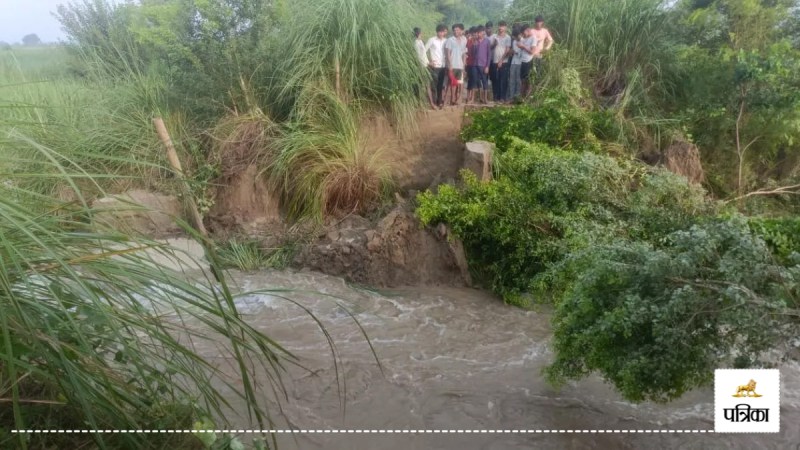 sambhal chirwara ganga dyke breach flood threat