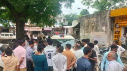 Rajasthan : पंखे से लटका मिला 12वीं का छात्र, नोटबुक के अंतिम पेज पर लिखा था-
‘तू तो मरेगा कालू’ - image