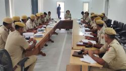 थाने में आने वाले फरियादियों से सद्व्यवहार करें ताकि पुलिस की बने सकारात्मक छवि:
एसपी - image