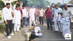 Amroha News: अमरोहा में ट्रंप के खिलाफ गुस्सा! स्वदेशी जागरण मंच ने फूंका पुतला,
टैरिफ वॉर पर गरजे कार्यकर्ता - image