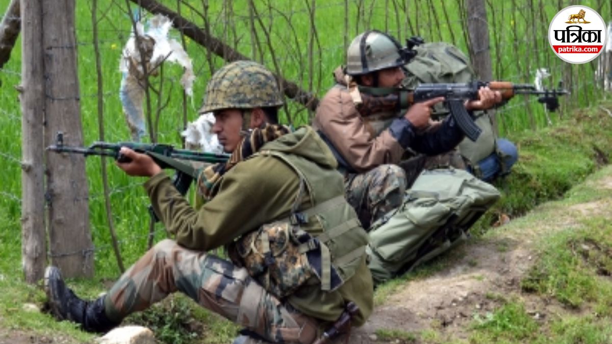 जम्मू-कश्मीर में एक और आतंकवादी ढेर, सुरक्षाबलों ने 2-3 दहशतगर्दों को घेरा; रात
से चल रही गोलीबारी - image