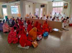 महापुरुषों की दिव्यता को याद करें : साध्वी आगमश्री - image
