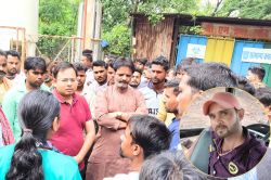 दैनिक वेतनभोगी को तीन महीने से नहीं मिला वेतन, कर्मचारी ने परेशान होकर कर लिया
सुसाइड - image