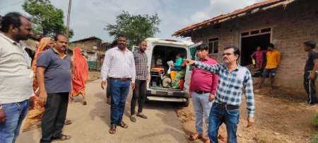 स्वास्थ्य विभाग की टीम