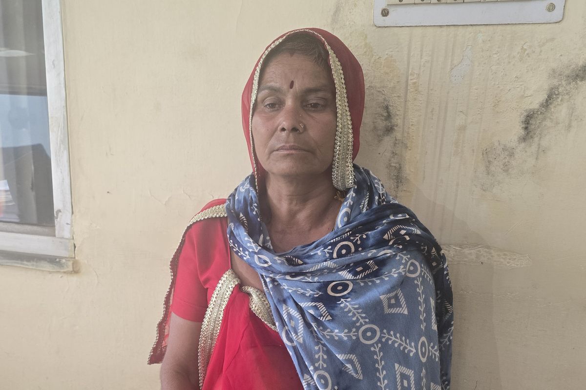 इलाज करवाने आई महिला से शातिर ठगों ने उतरवाए गहने