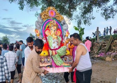 शहर समेत जिलेभर में अनन्त चतुर्दशी पर्व श्रद्धा व उल्लास के साथ मनाया गया। शहर में कई स्थानों पर सजाए गए गणपति के पण्डालों में पूजा-अर्चना के बाद गणेश प्रतिमाओं को गाजेबाजे के साथ नदी व तालाबों में विसर्जन कर बप्पा को विदा किया।