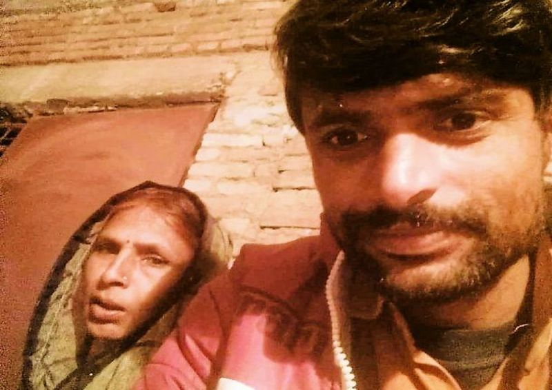 मृतक के परिजनों की ओर से कार से कुचलकर हत्या करने का आरोप लगाते हुए सात जनों के खिलाफ नामजद मुकदमा दर्ज कराया गया है।