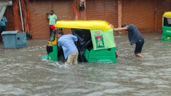 Heavy Rain Alert: जयपुर में सुबह से हो रही मूसलाधार, अब फिर आया अगले 3 घंटे में
भारी बारिश का अलर्ट - image