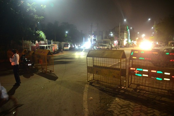 Lakhhe Nagar Traffic