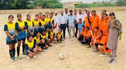 69वीं जिला स्तरीय फुटबॉल खेलकूद प्रतियोगिता, छात्रा वर्ग में हमीरा का दबदबा - image