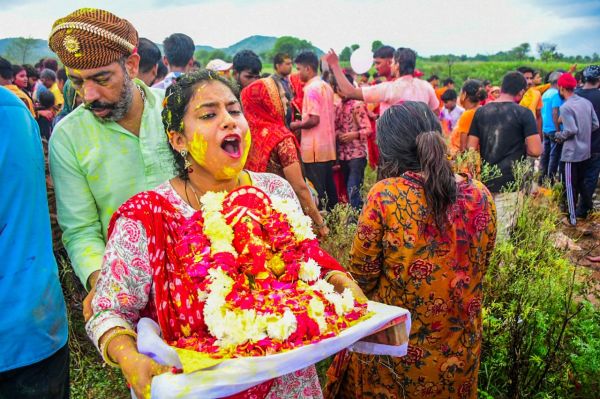 Ganesh visarjan at kanota dam