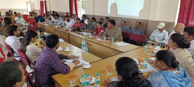 The MLA asked the CEO why documents were being leaked from the district panchayat and asked the employees to be instructed.