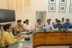 गोंडा के 18 केंद्रों पर 29184 परीक्षार्थी होंगे सम्मिलित, 6 व 7 सितंबर दो
पालियों में आयोजित होगी पीईटी परीक्षा - image