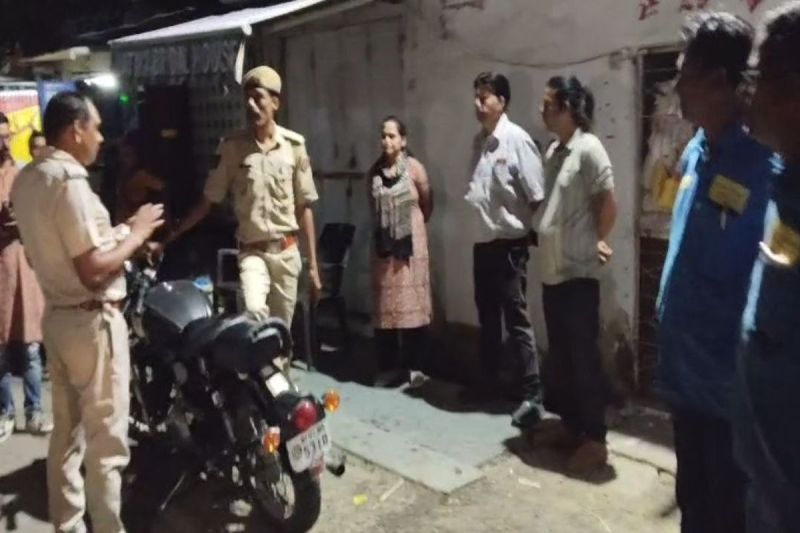 गैराज में हो रही थी एलपीजी की अवैध रीफिलिंग, मुकदमा दर्ज