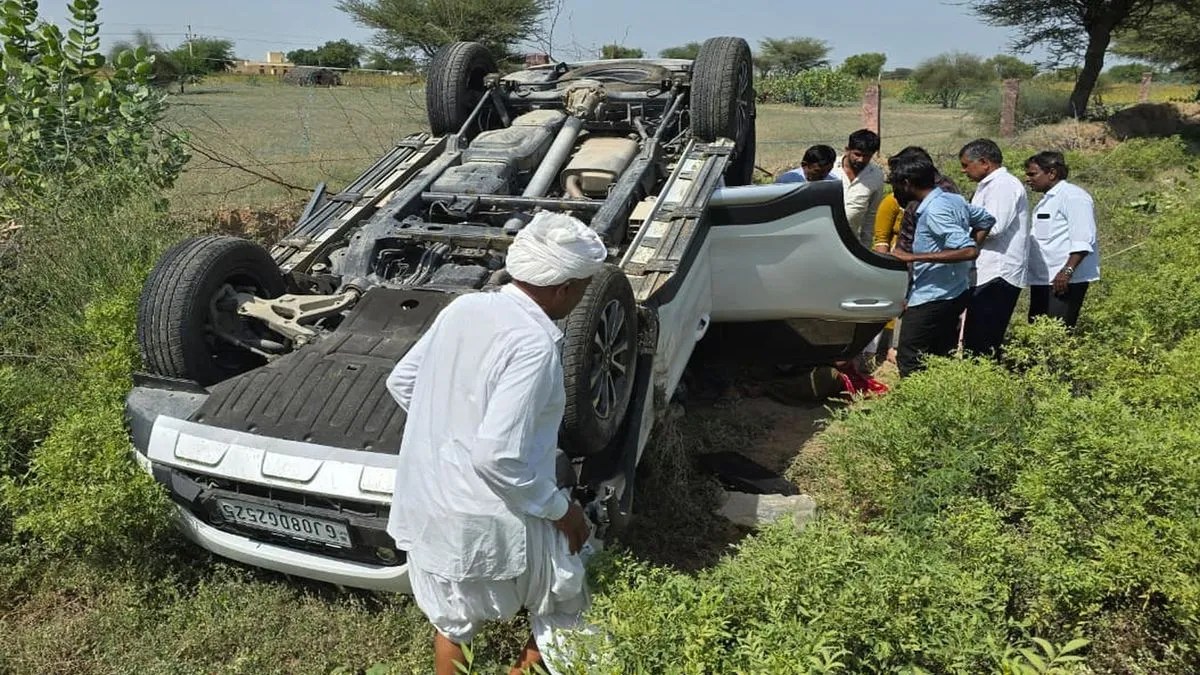 Video: गाय को बचाने के प्रयास में पलटी एसयूवी