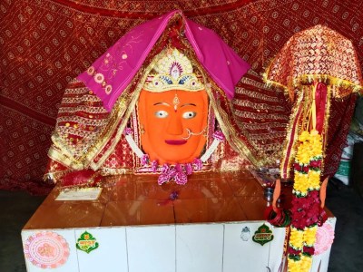 नवरात्र पर्व पर उमड़ रहा आस्था का सैलाब
