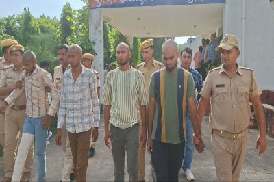 फाइनेंस कर्मियों को लूटने वाले गिरोह का पर्दाफाश, 20 वारदातों का खुलासा Gang that robbed finance workers busted, 20 cases uncovered