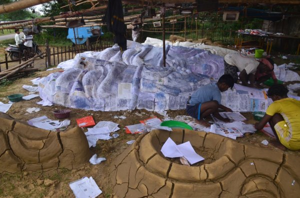 WRS कॉलोनी में रावण दहन की तैयारी,  आतिशबाजी रहेगी आकर्षण का केंद्र, देखें तस्वीरें 
