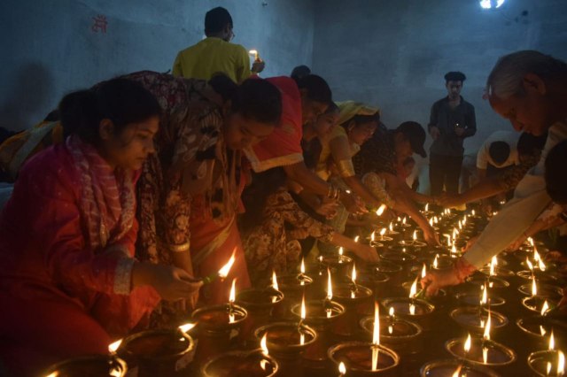 Navratri 2025: दंतेश्वरी माई जी के आगमन में, आस्था की ज्योत प्रज्वलित, देखें Photo