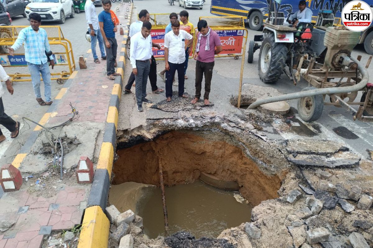 road on MI Road in Jaipur