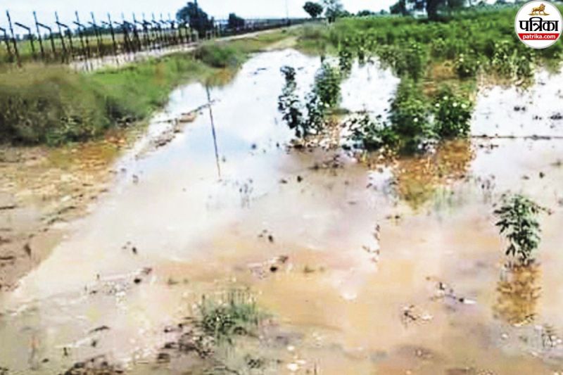 water entered Indian border from Pakistan