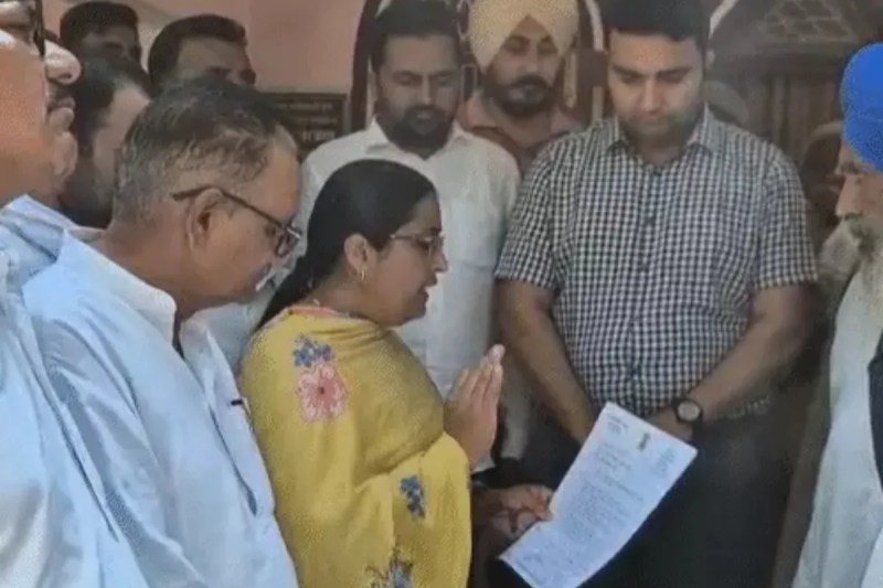 Anupgarh MLA Shimla Nayak and Ghadsana SDM