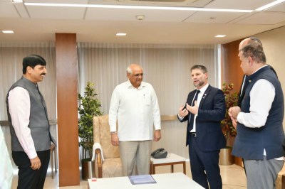 Isreal minister meet CM