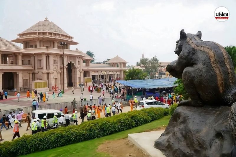 श्री राम जन्मभूमि परिसर में स्थापित हुई गिलहरी की प्रतिमा