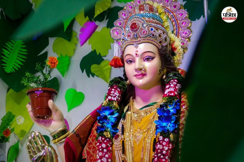 महुआ के पेड़ों पर टिकी श्रद्धा (फोटो सोर्स- pexels)