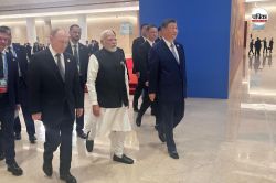 पाक PM के सामने पहलगाम हमले का जिक्र, मोदी ने दिया करारा जवाब, पुतिन संग
कैमेस्ट्री को टकटकी लगाए देखते रहे गए शहबाज - image