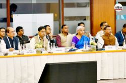 वित्त मंत्री निर्मला बोलीं- ‘GST रिफॉर्म का ट्रंप टैरिफ से कनेक्शन नहीं’, जानिए
देश भर के नेताओं ने क्या कहा? - image