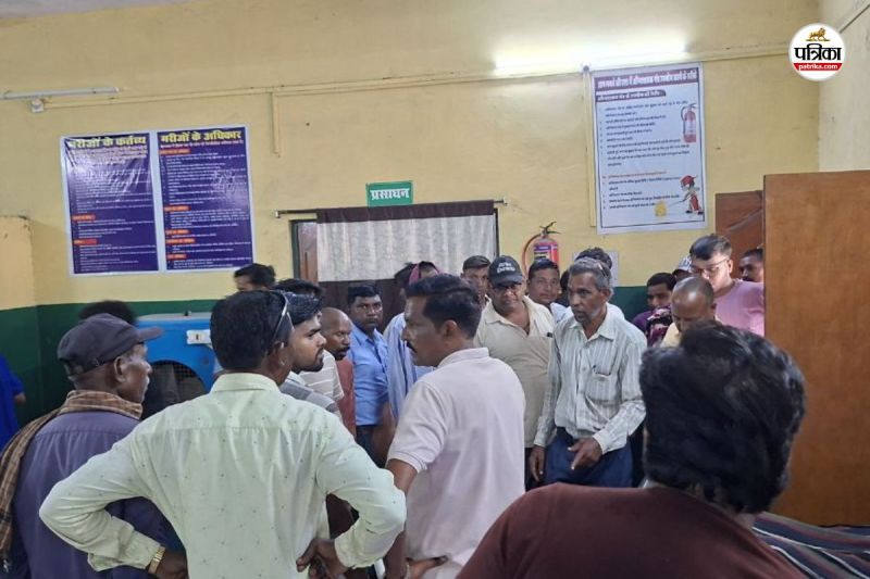 गोली मारकर दो की हत्या (फोटो सोर्स- पत्रिका)