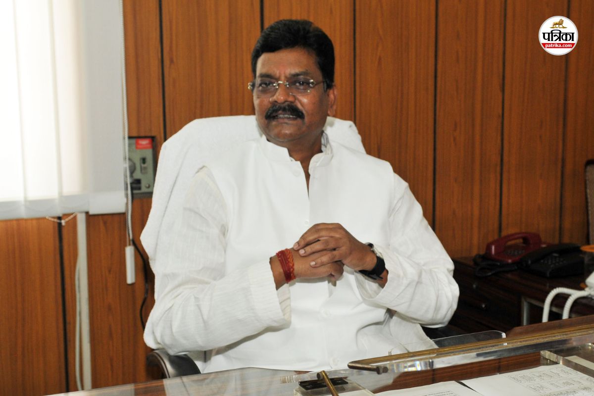 नेता प्रतिपक्ष डॉ. चरणदास महंत (फोटो सोर्स- Wikipedia)