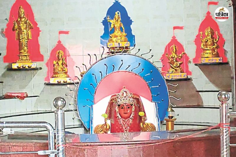 135 साल पहले बांधा तालाब से प्रकट हुई गंगा मैया की प्रतिमा (फोटो सोर्स-पत्रिका)