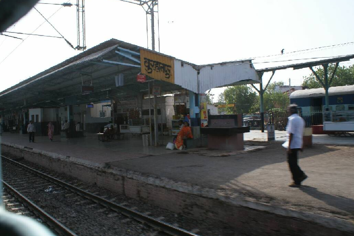 Bhusaval-Khandwa railway line burhanpur station construction ban mp news