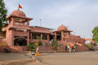 mangalnath temple darshan receipt dispute ujjain mp news