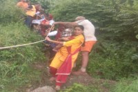 Devotees stranded