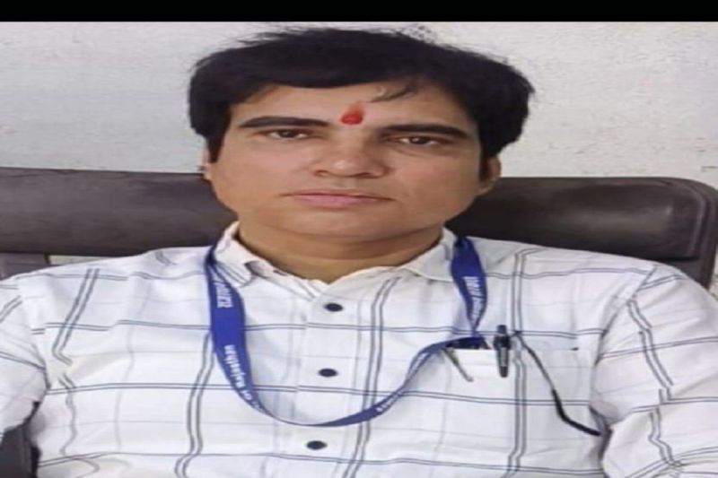 Today she has become an example by becoming the principal of the school where she studied