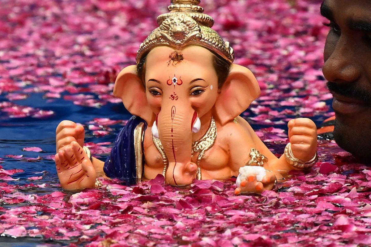 Ganpati Visarjan in Mumbai