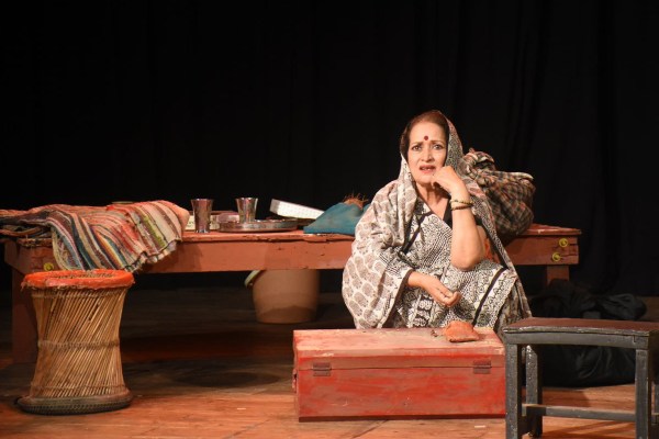 Play Akelee Bharat Bhavan