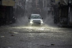 Weather Alert: राजस्थान में अगले 24 घंटे तांडव मचाएगी बारिश, मानसून दिखाएगा
रौद्र रूप, ताबड़तोड़ बरसात का बड़ा अलर्ट - image