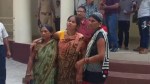 रोते बिलखते मृतक परिजन (फोटो सोर्स- 'X' हमीरपुर वीडियो ग्रैब)