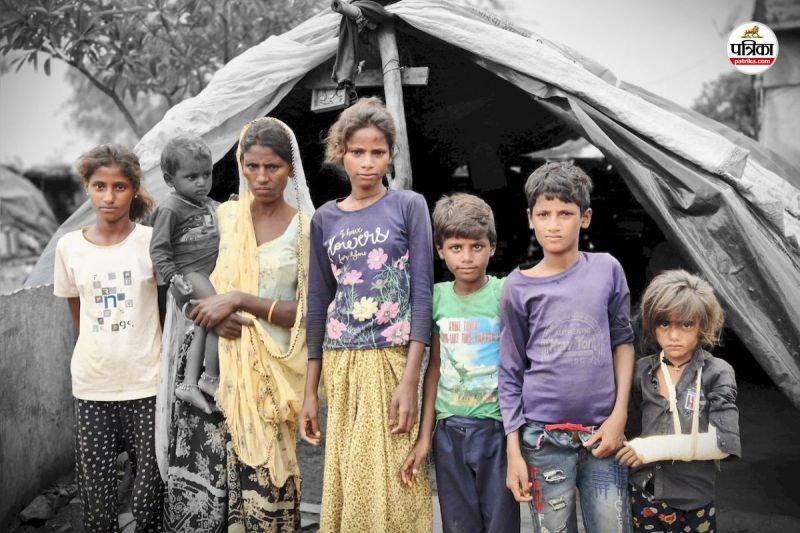 Rajasthan Human Angle Story Hunger and Helplessness Kali does not know what Government Documents eight children mother struggling to find a job