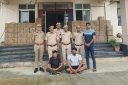 Crime: दिल्ली के युवक फ़िल्मी स्टाइल में कर रहे थे तस्करी, चावल के भूसे में ऐसे
छिपाई 50 लाख की अवैध शराब - image