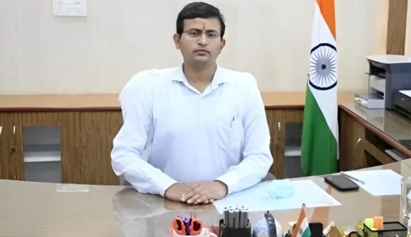 IAS Neeraj Singh and IPS Manmeet Narang given major responsibilities