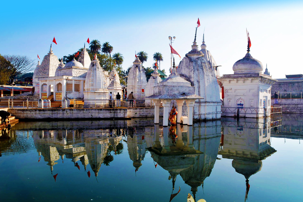 Taxi dispute between two states at the world-famous religious site Amarkantak