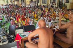 पर्यूषण पर्व के समापन पर जैन मंदिरों से निकाली गई शोभायात्रा - image