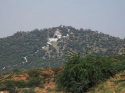 Ramgarh Pahad: रामगढ़ पहाड़ मामले में भाजपा ने गठित की 3 सदस्यीय अध्ययन समिति,
पूर्व डिप्टी सीएम ने CM को लिखा था पत्र - image
