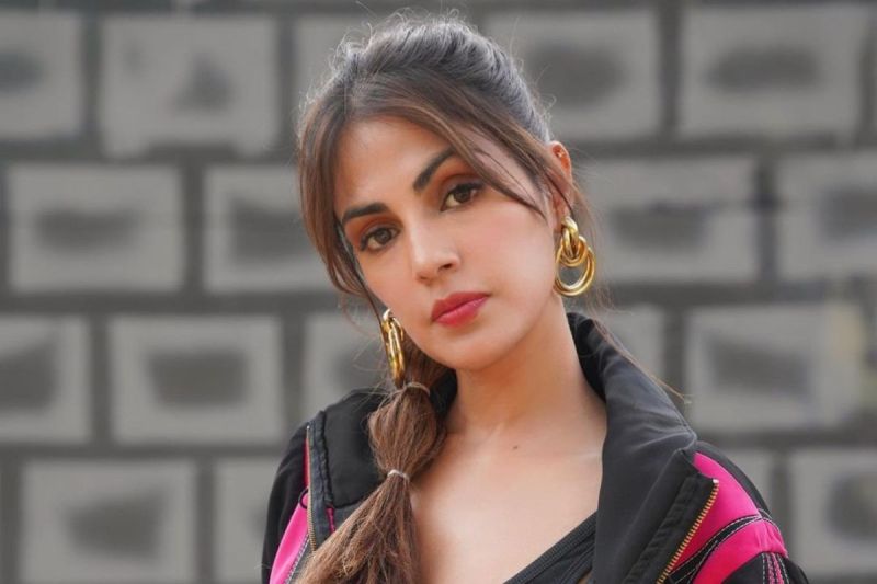 Rhea Chakraborty ने किया खुलासा, सुशांत केस पर जमानत के बाद जेल में किया नागिन डांस
